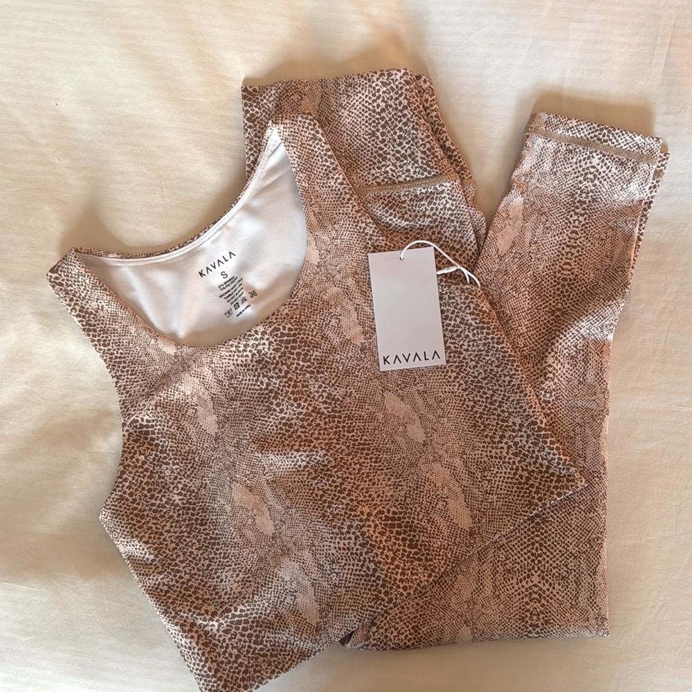 Kavala Collection - Activewear - sports bra and leggings